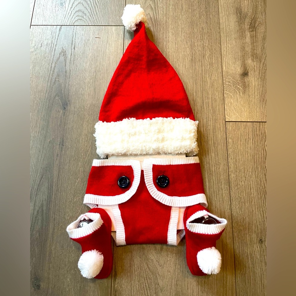 So Dorable 0-6m Christmas photo shoot diaper cover, booties and Santa hat